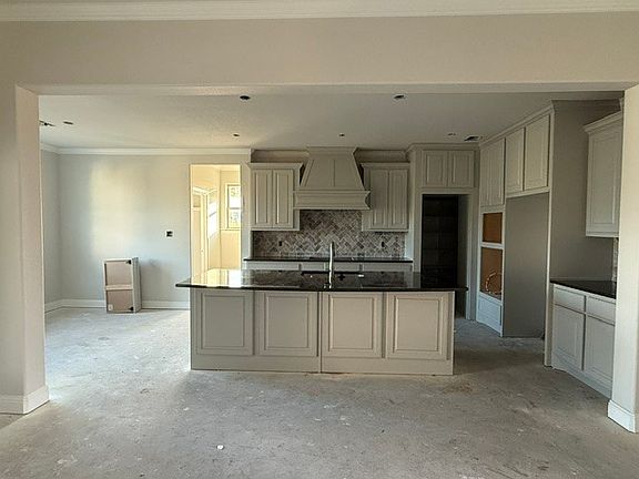 5th image of 1046 Calaveras