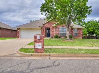 1709 Monterey Pl, Edmond, OK 73013