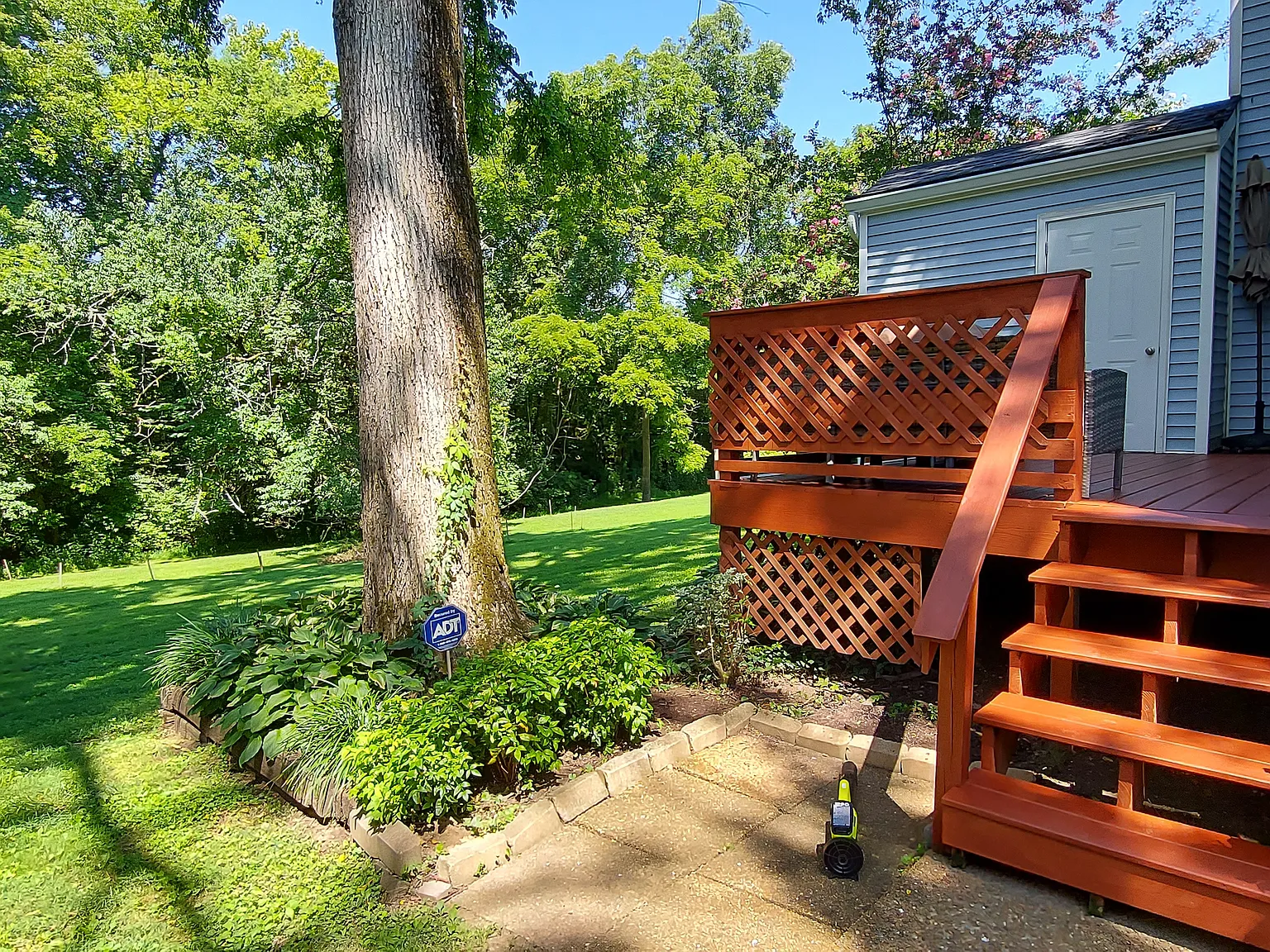 1251 Carriage Park Dr — Photo 2