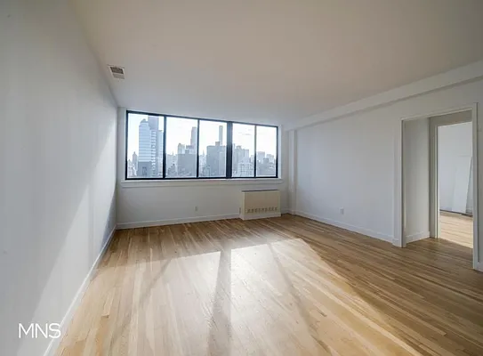 Rented by MNS Marketing | media 10