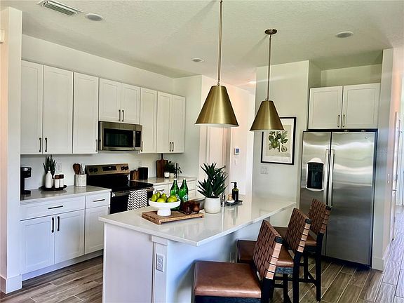 4th image of 280 Elena Lavin Cir