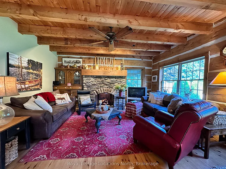 115 Tyrol Ave — Photo 11