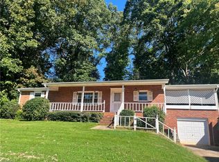 609 Sommerdale Ct, Rural Hall, NC 27045