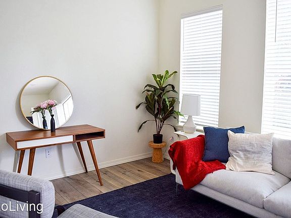 3rd image of 2008 Broadway St #201