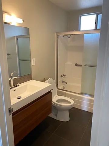 2551 Montgomery Ave — Photo 10