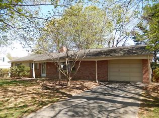 5029 Martin Dr, East Petersburg, PA 17520