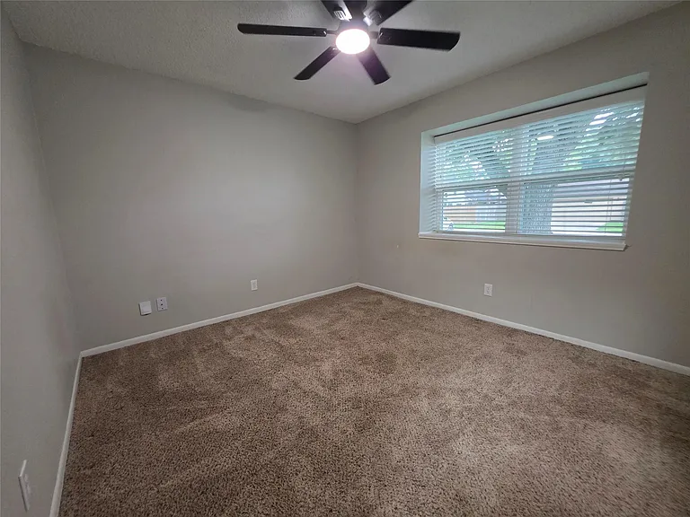 6607 Rockfield Dr — Photo 10