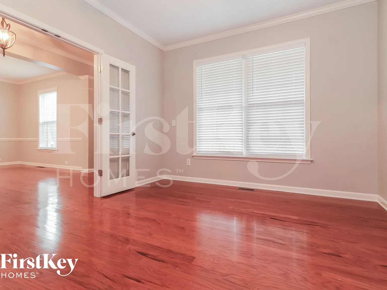 4 bed, 2.5 bath, 2852 sqft, $2,345 — Photo 4
