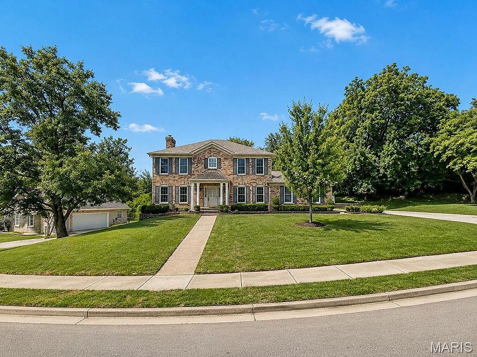 1st image of 1208 Chateau Woods Dr