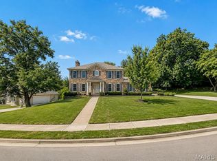 1208 Chateau Woods Dr, Saint Louis, MO 63135