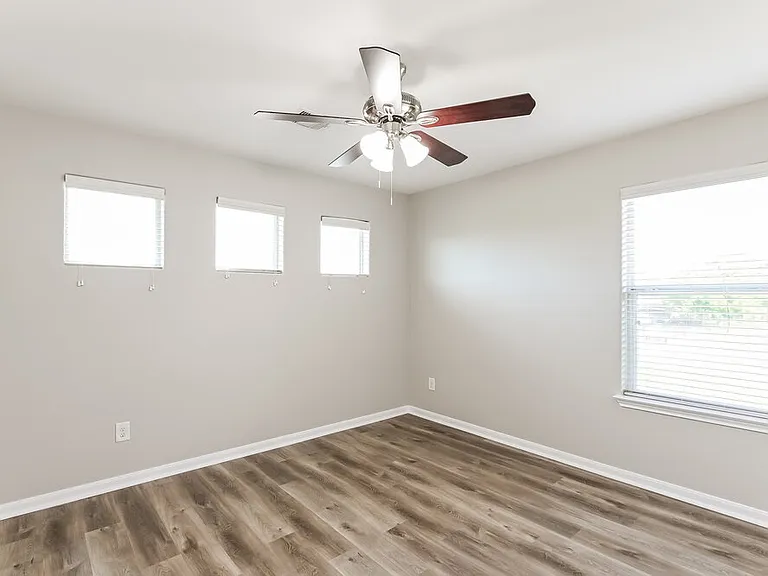 2403 Lacyberry St — Photo 8