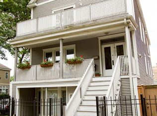 1901 W Fletcher St, Chicago, IL 60657