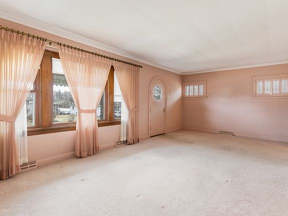 4th image of 1115 N Prairie Ave
