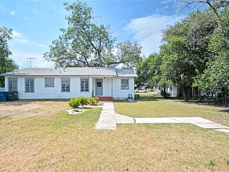 268 E Mill St — Photo 29