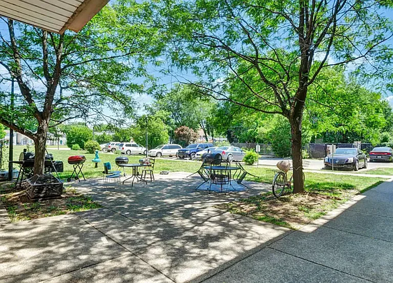 Rowan Place Apartments — Photo 2