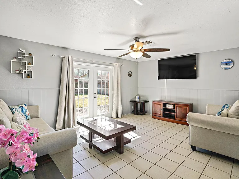 6137 Birchwood Dr — Photo 3