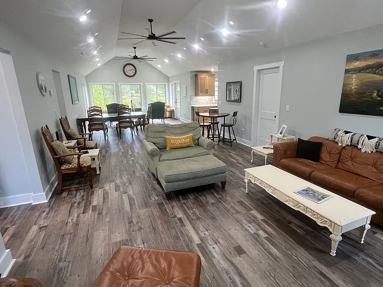 541 S Shore Dr — Photo 25