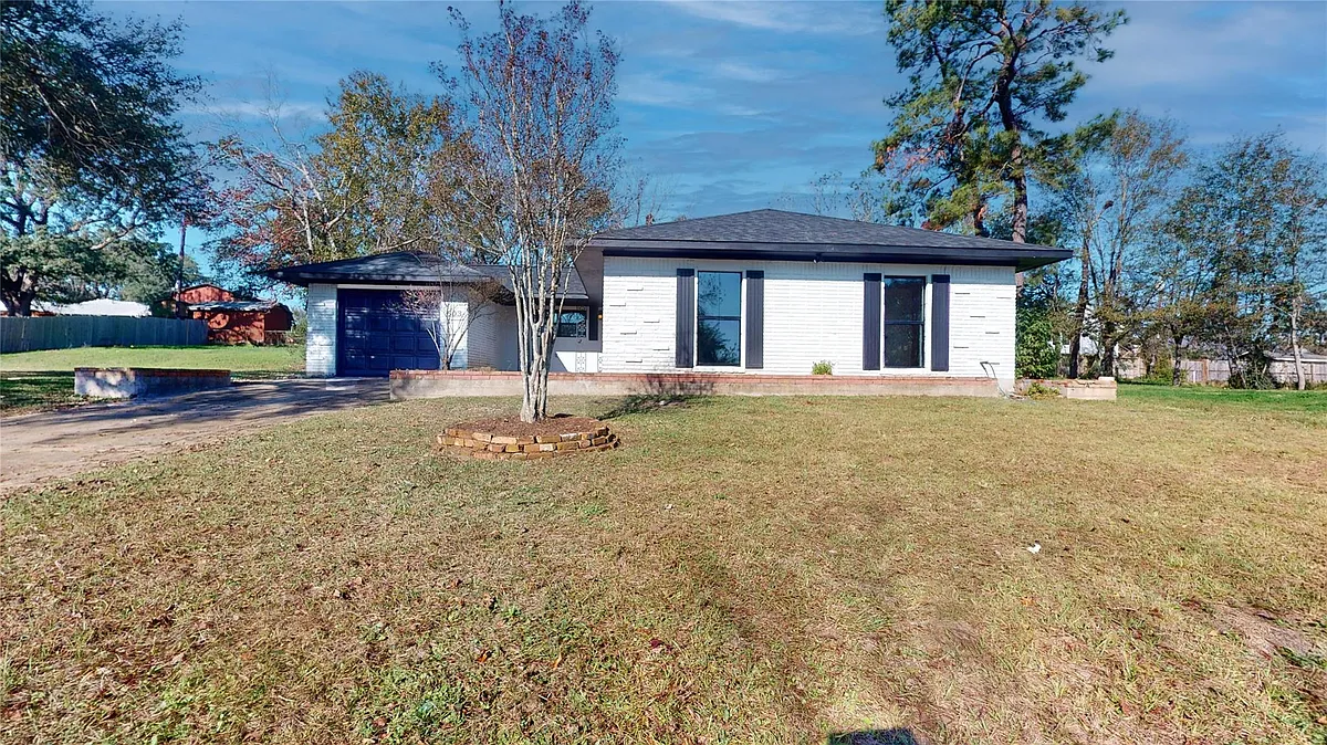 Building Photo - 603 Maple Way