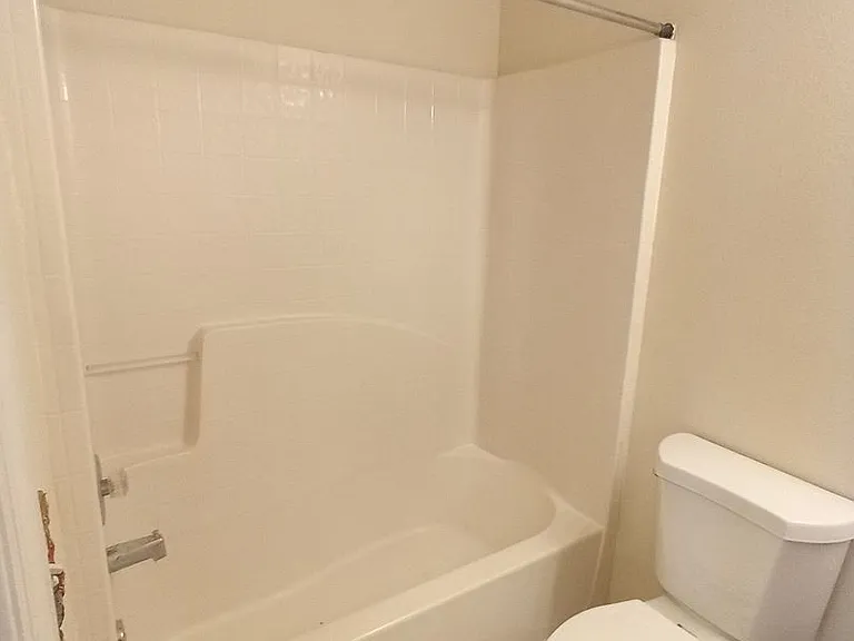 880 E Columbia Ave — Photo 28