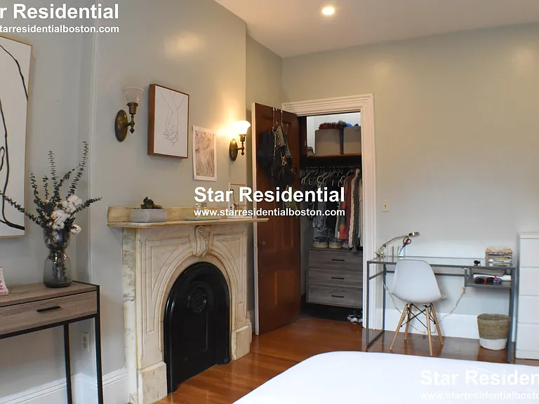 31 Fairfield St #201 — Photo 25