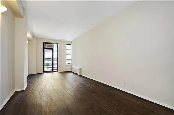 Rented by Mirador Real Estate | media 23