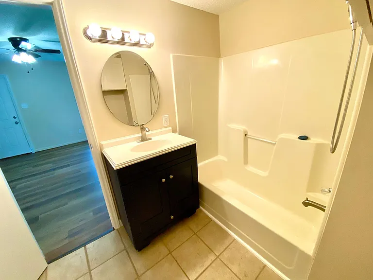 802 N B St #3 — Photo 12
