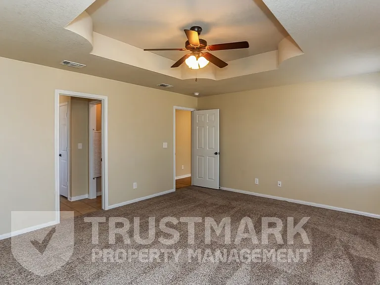 401 W Libra Dr — Photo 15