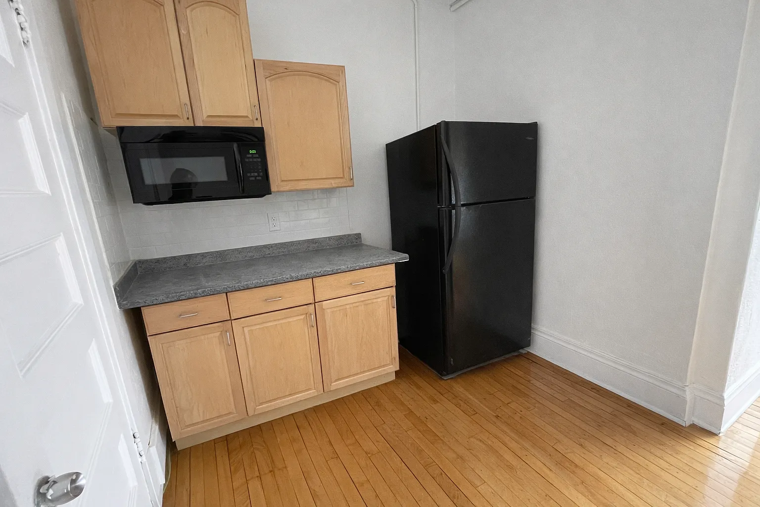 1 bed, $500 — Photo 3