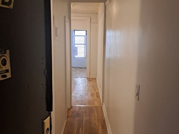 3rd image of 3694 Broadway APT 4b
