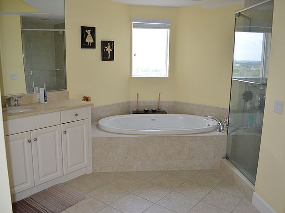 5th image of 1031 S 1st St #1008