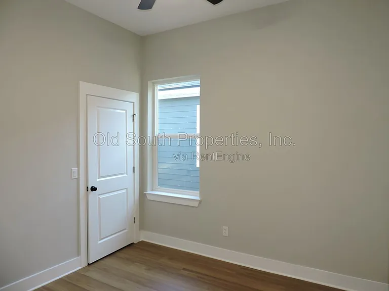706 N F St #B — Photo 24