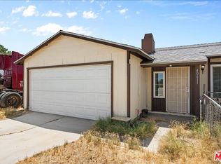 40611 178th St E, Lake Los Angeles, CA 93535