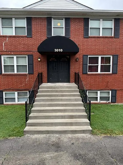 3010 Mid Dale Ln photo 1