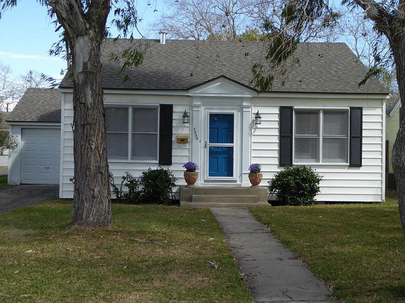 1st image of 2830 Topeka St