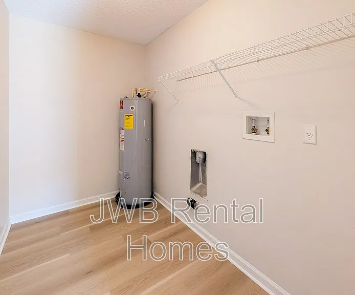 4373 Melissa Ct W — Photo 11