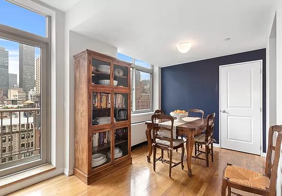 3rd image of 143 E 34th St APT 14N