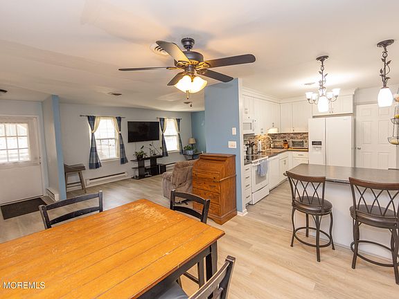4th image of 33 Auburn Street #54A