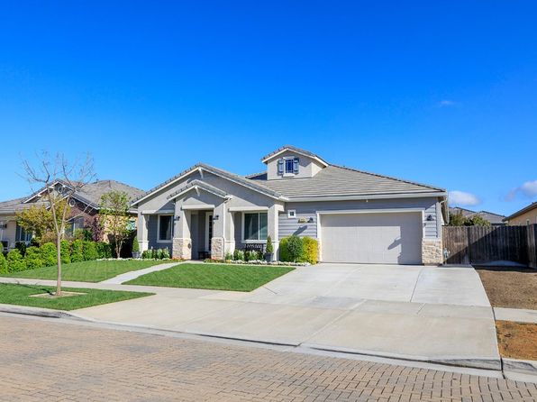 297 Gemstone Ln, Ripon, CA 95366