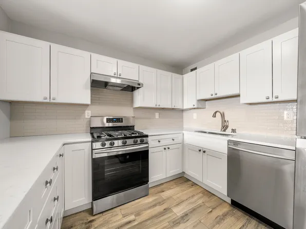 1203 River Rd, Edgewater, NJ
