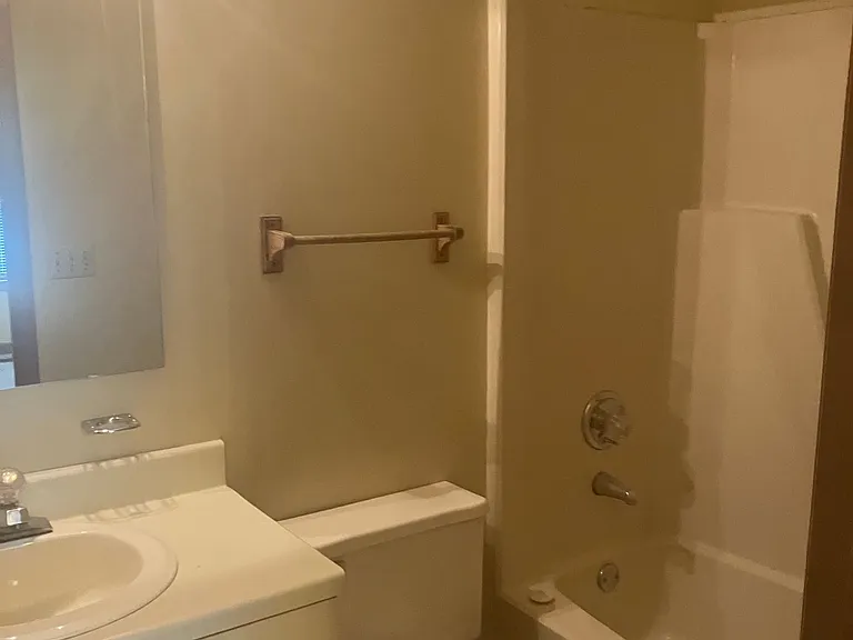 1218 Huntsman Ct — Photo 9
