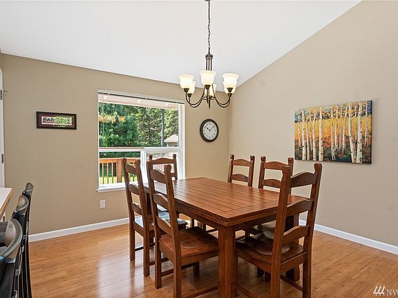 4th image of 6969 Bayview Dr SE