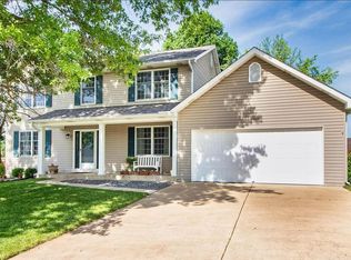 52 Bedrock Ct, Saint Charles, MO 63304