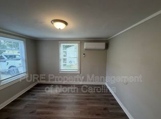930 Dixie St, Lexington, NC 27292