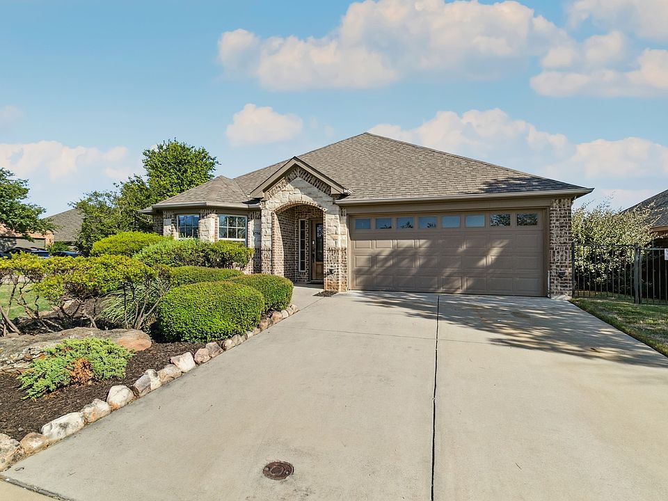 1st image of 8756 Vista Royale Dr