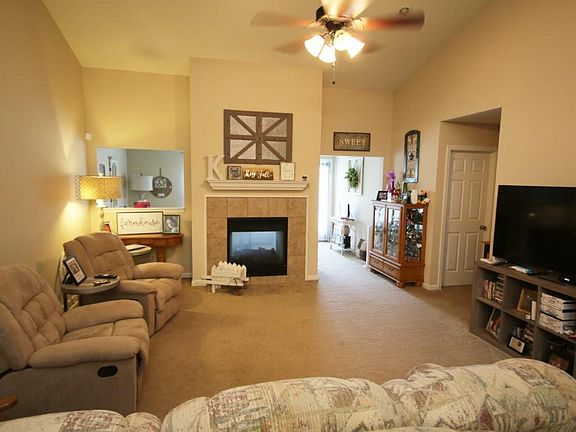 2nd image of 4914 Franklin Villas Dr
