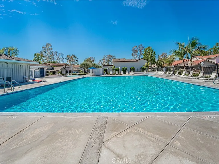 11321 Hart Way — Photo 38