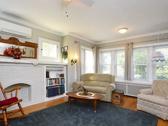 3rd image of 2226 Greenwood St