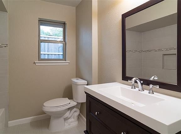 5th image of 2108 Trailridge Dr