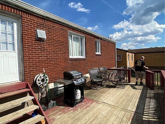 4th image of 1015 Georgia Dr