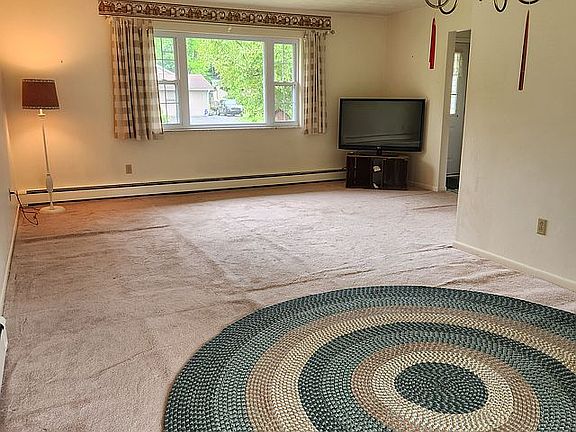Living Room/Dining Room